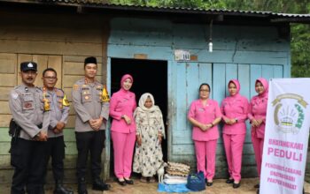 Kapolres Pakpak Bharat dan Ketua Bhayangkari Berikan Bansos Warga Kurang Mampu serta Panti Asuhan