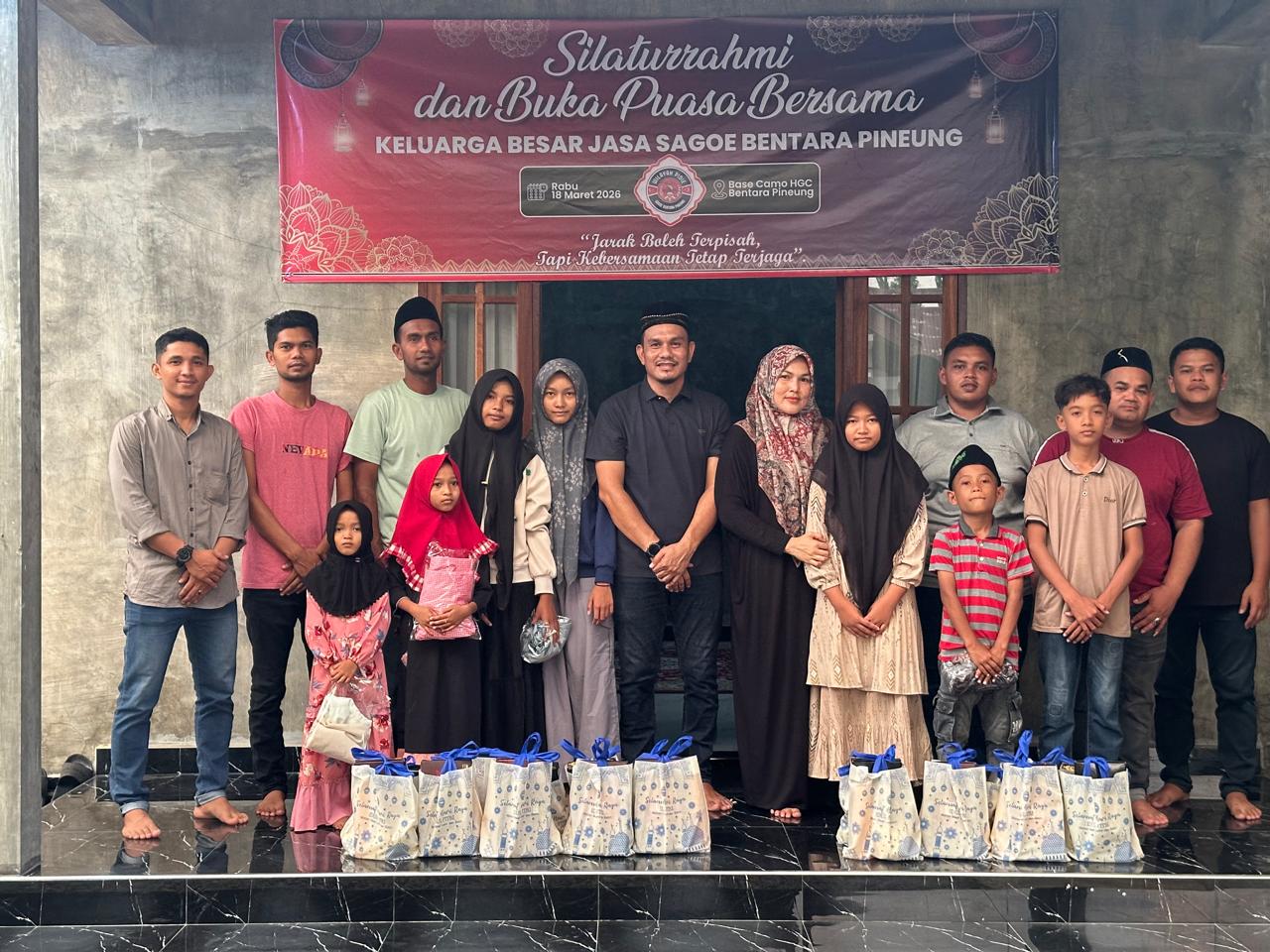 Jasa Bentara Pineung Santuni Anak Yatim dan Korban Konflik