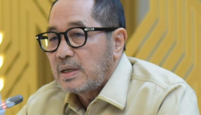 Usulkan Dana Pensiun Pejabat Dialihkan Untuk Nakes Dan Guru Honorer