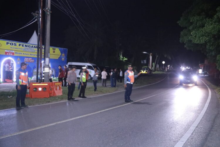 Pastikan Mudik Aman dan Lancar, Petugas Pos Ketupat Lhoknga Disemangati Bupati Aceh Besar