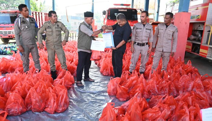 Pemkab Aceh Besar Salurkan Daging Bantuan Presiden Untuk 905 KK