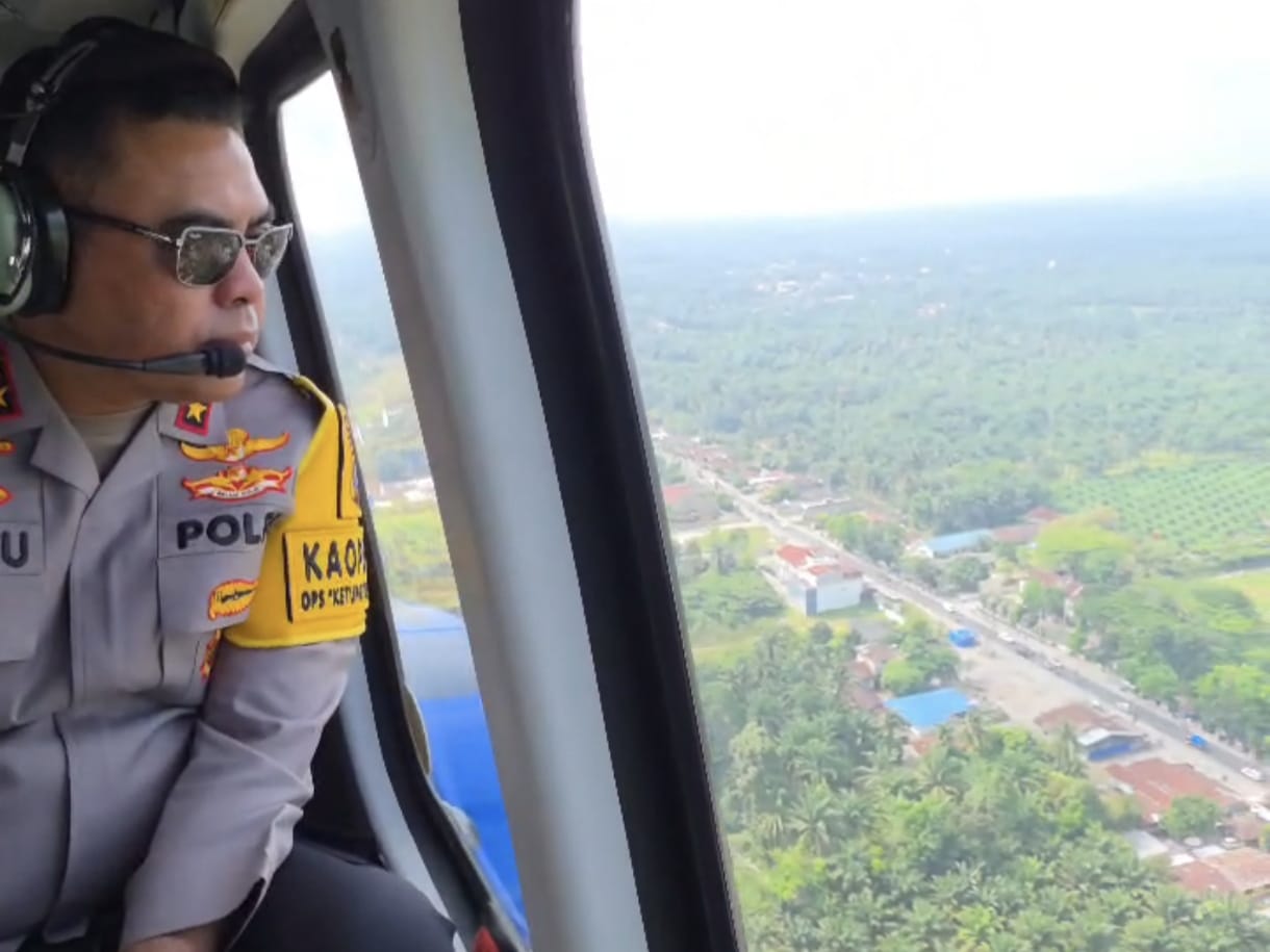 Kapolda Sumut Pantau Arus Mudik Melalui Udara, Pastikan Jalur Aman Dan Lancar