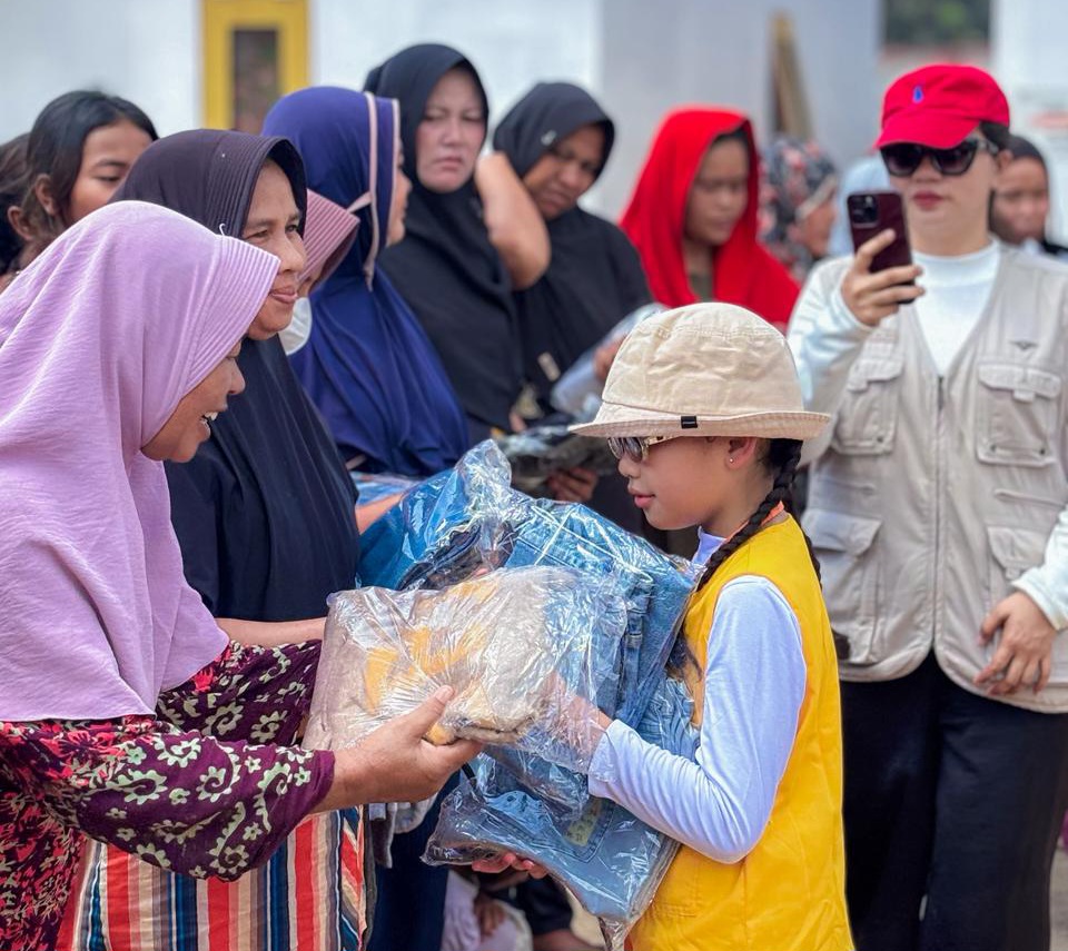 Di Balik Baju Baru Itu, Ada Luka Belum Sembuh: Relawan Medan Hadir Hidupkan Harapan Di Aceh Tamiang