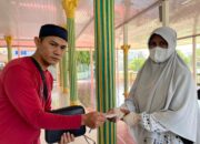 Masjid Al-Fitrah Korem 011/Lilawangsa Salurkan 2 Ton Beras Zakat kepada Mustahik