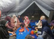 Korban Banjir Bireuen Rayakan Lebaran di Tenda Pengungsian