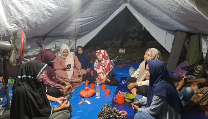Korban Banjir Bireuen Rayakan Lebaran di Tenda Pengungsian