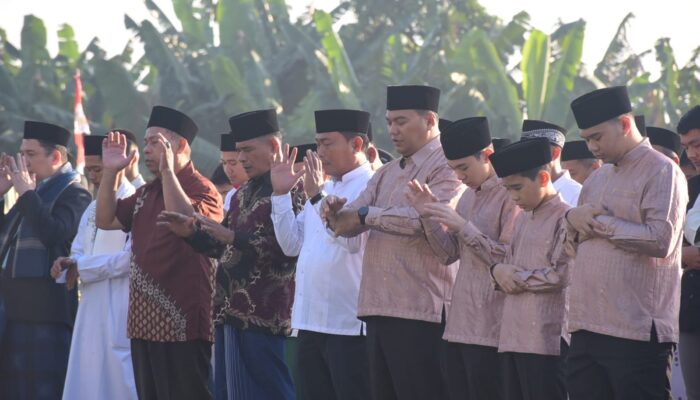 Bupati dan Wabup Deliserdang Salat Ied di Sunggal, Idul Fitri Hari Kemenangan Kegembiraan Bagi Seluruh Umat
