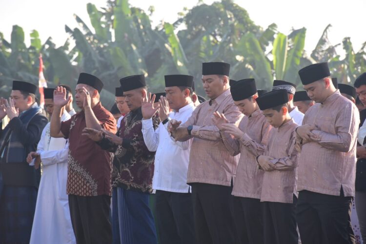 Bupati dan Wabup Deliserdang Salat Ied di Sunggal, Idul Fitri Hari Kemenangan Kegembiraan Bagi Seluruh Umat