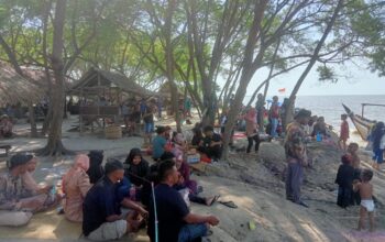Lebaran Kedua, Pantai Dewi Ramai Dikunjungi Wisatawan