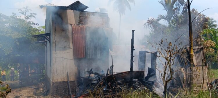Lebaran Ketiga, Satu Rumah di Panyabungan Musnah Terbakar