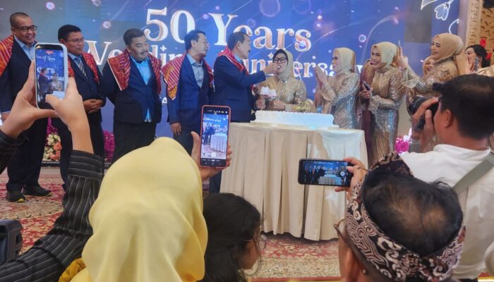 H. Saleh Bangun dan Hj. Sopiah Etty Rayakan Golden Wedding Anniversary di Medan