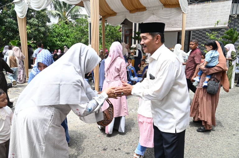 Momentum Idul Fitri, Wabup Aceh Besar Perkuat Silaturahmi Bersama Masyarakat