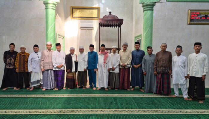 Ribuan Warga Gurilla Kel Sei Kerah Hilir I Kec Medan Perjuangan Padati Masjid Al Ikhsaniyah