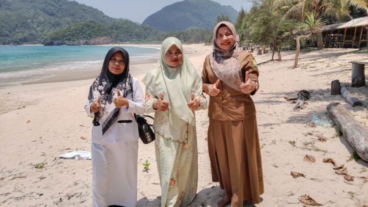 Dinas Kesehatan Pantau Lokasi Wisata Pantai Di Aceh Besar