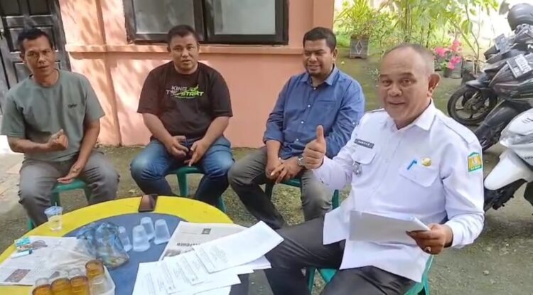 Hari Pertama Masuk Kerja, Camat Blang Bintang Ajak ASN Tingkatkan Kinerja