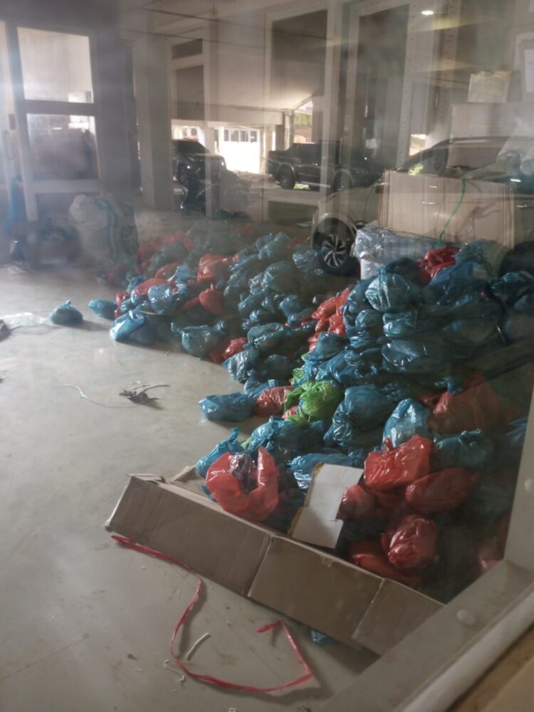 Sidak DPRD Tapteng: Bantuan Bencana Menumpuk di Kantor Bupati