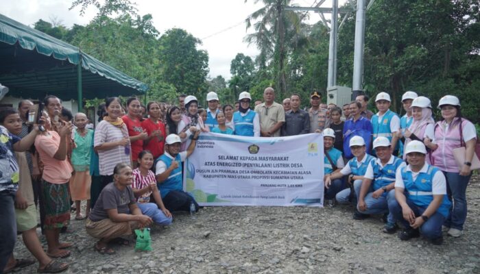 PLN Hadirkan Terang Hingga Pelosok Nias Utara