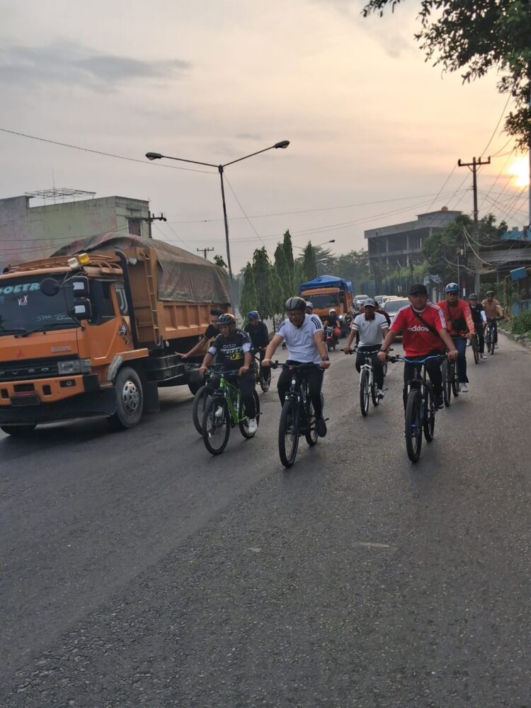 Gowes Bareng Dari Lubukpakam, Bupati Deliserdang Sarapan di Tanjungmorawa