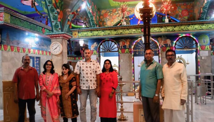 Ambalagen Pimpin Perhimpunan Shri Mariyamman, Perkenalkan Pengurus ke Umat