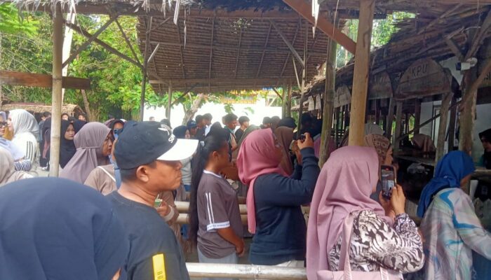 Kembali Dibuka, Seribuan Pengunjung Padati Wisata Kuliner Pasar Kamu