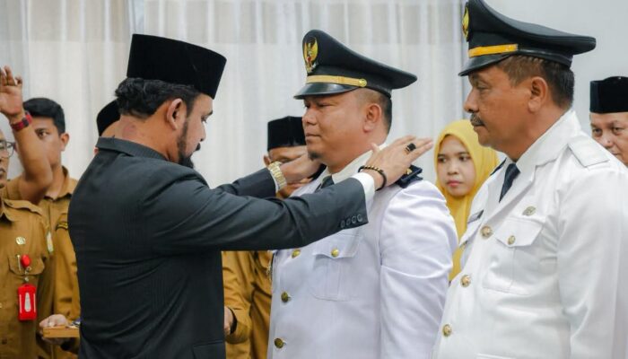 Bupati Al- Farlaky Lantik 145 Pejabat Administrator dan Pengawas