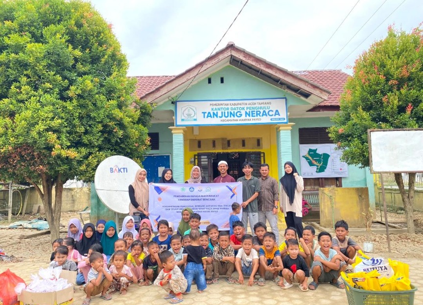Tim PKM Universitas Samudra Hadirkan Keceriaan Anak Korban Banjir