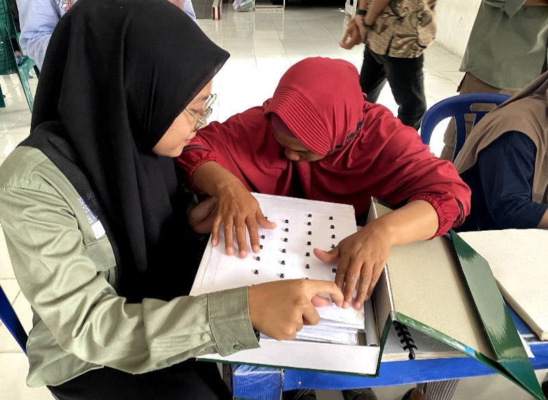 Mahasiswa Unimed Ciptakan IQRO Elektronik Untuk Tingkatkan Literasi Alquran Braille Di Pertuni Sumut