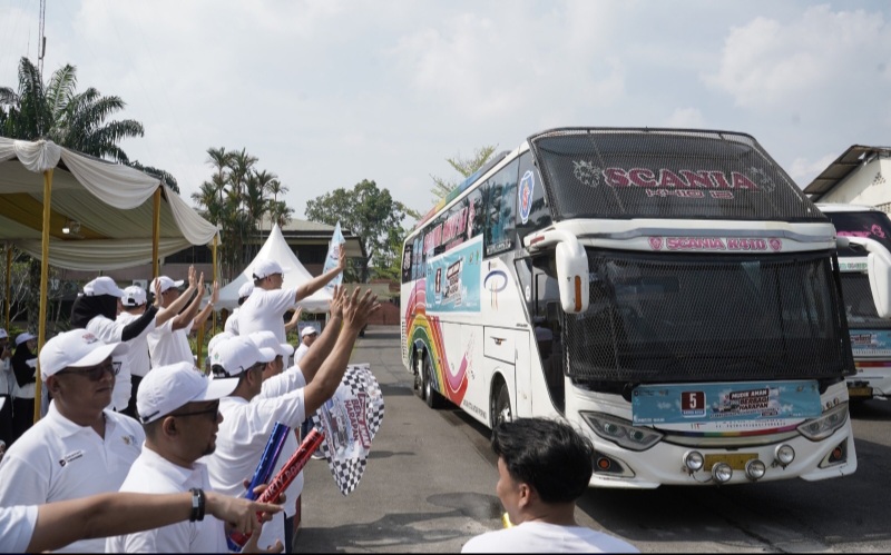 Wujudkan Suka Cita Lebaran, Ribuan Peserta Mudik Gratis PTPN IV PalmCo Resmi Diberangkatkan Serentak