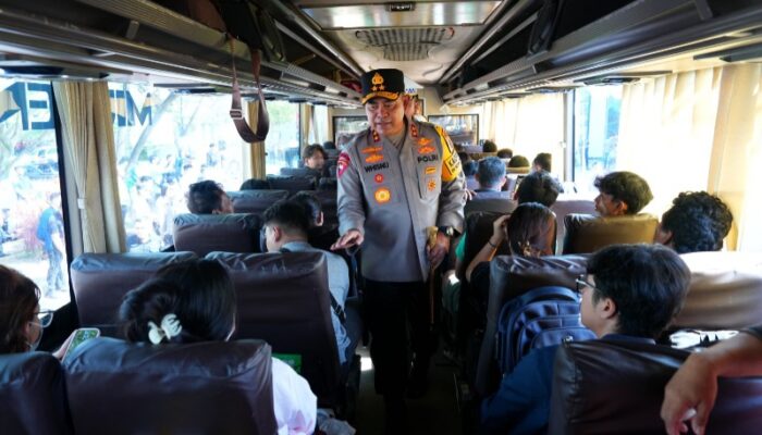 Polda Sumut Berangkatkan 192 Pemudik Gratis
