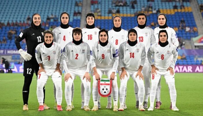 Bus Timnas Putri Iran Dikepung 200 Demonstran Di Piala Asia