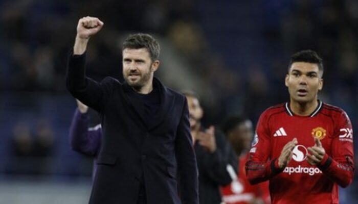 Carrick Senang MU Kalahkan Crystal Palace