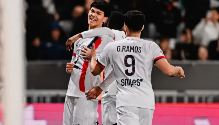 PSG Kembali Puncaki Liga Prancis Usai Cukur Nice 4-0