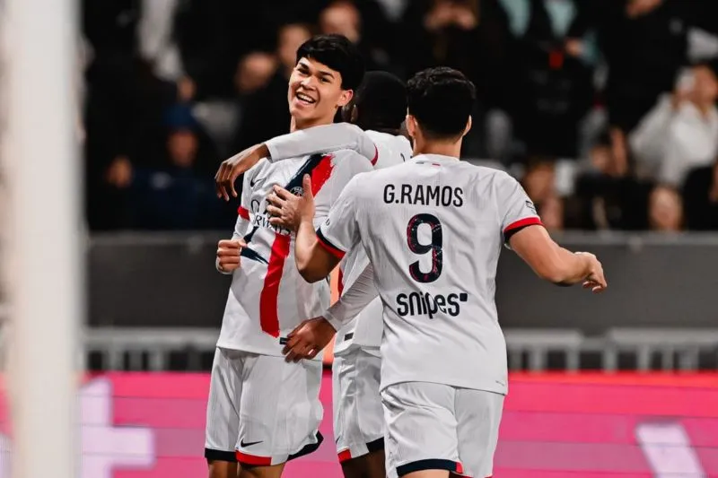 PSG Kembali Puncaki Liga Prancis Usai Cukur Nice 4-0