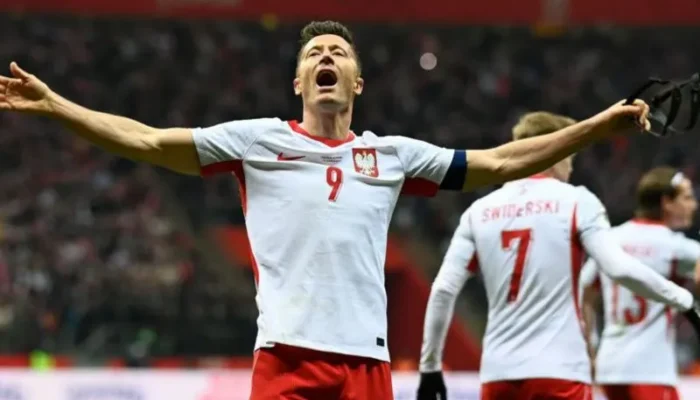 Polandia Atasi Albania, Denmark Kalahkan Makedonia Utara