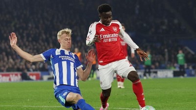 Arsenal Menang, Man City Imbang