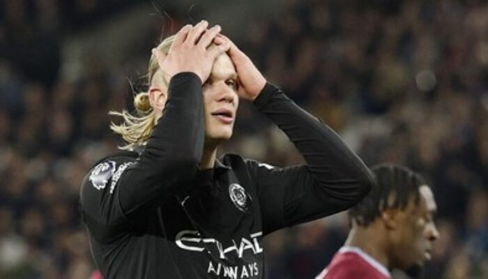 Man City Makin Tertinggal Dari Arsenal