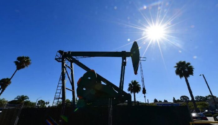 Minyak Tembus US$100 Usai Gagalnya Perundingan AS-Iran