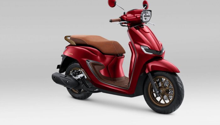 Warna Spesial Burgundy New Honda Stylo 160