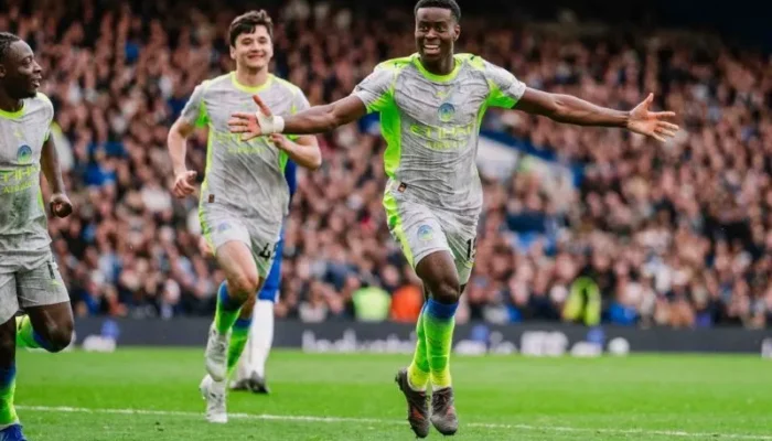 Gilas Chelsea 3-0, Man City Dekati Arsenal