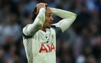 Liga Inggris: Ditahan Brighton 2-2, Tottenham Tertahan Zona Degradasi