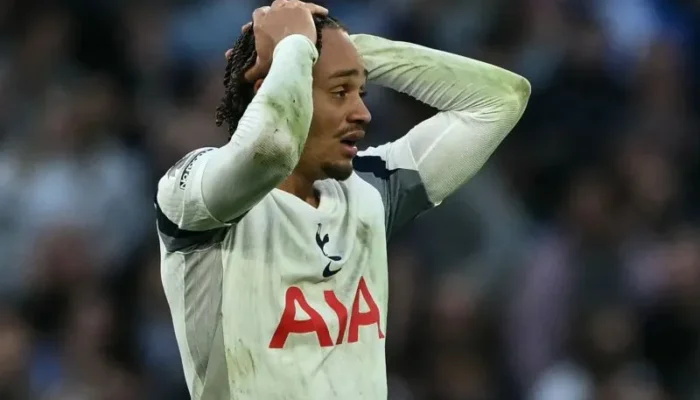Liga Inggris: Ditahan Brighton 2-2, Tottenham Tertahan Zona Degradasi