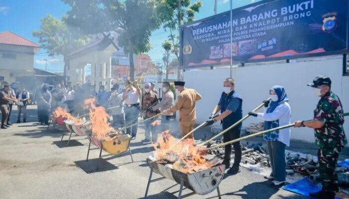 Wawako Padangsidimpuan Hadiri Pemusnahan Barang Bukti Narkoba Dan Miras