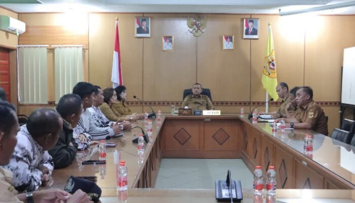 Bupati Vickner: Guru Harus Punya Jiwa Kepemimpinan Yang Menginspirasi