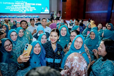 Kahiyang Ayu Dorong Kader PKK Kembangkan Produk Turunan Berbasis Potensi Lokal