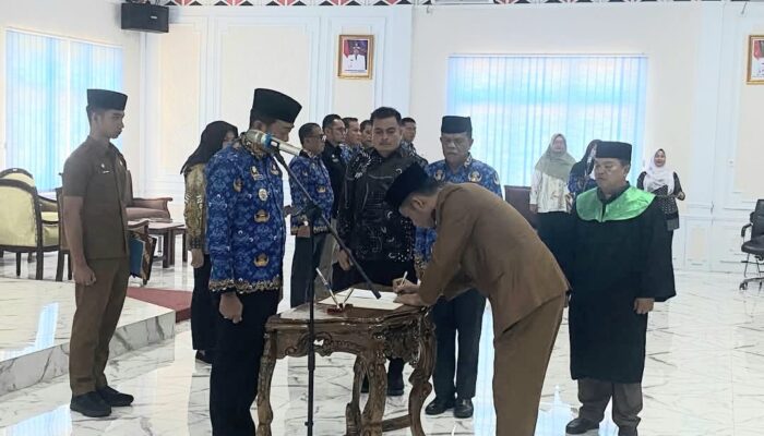 Bupati Madina Lantik 59 Pejabat Eselon III dan IV