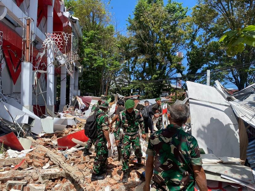 TNI Turun Tangani Dampak Gempa M 7,6 di Sulawesi Utara, Evakuasi hingga Pemulihan Terus Digenjot