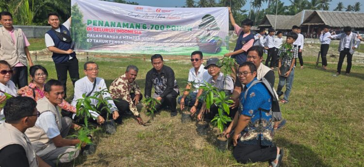 Peringati 67 Tahun Sangha Agung Indonesia, Yayasan Purnama Satya Dharma Tanam Pohon Mangga