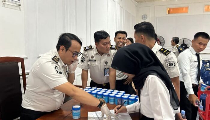 Tes Urine Di Lapas Labuhan Ruku, Negatif Narkoba