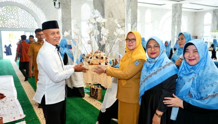 Asisten I Setdako Binjai Hadiri Pengajian Dhuha dan Tepung Tawar 45 Calhaj Kota Binjai