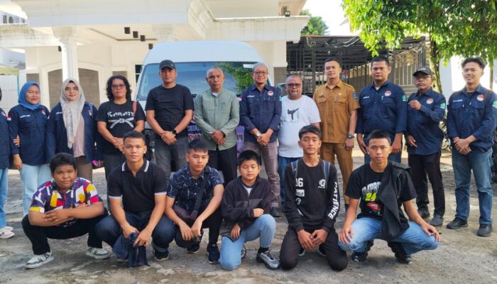 Wali Kota Sibolga Lepas Atlet Karate Shokaido ke Kejurnas III, Bukti Komitmen Majukan Olahraga Daerah